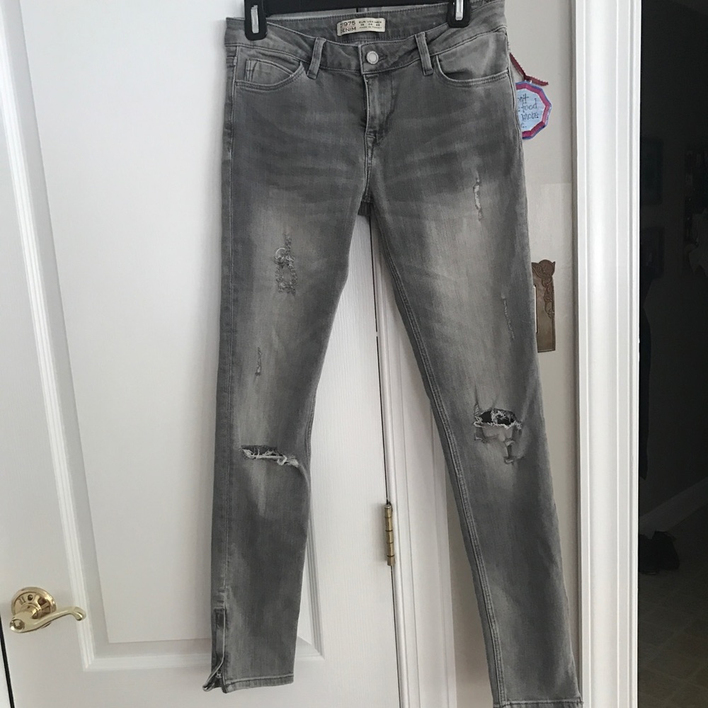 Distressed gray jeans from Zara size 4